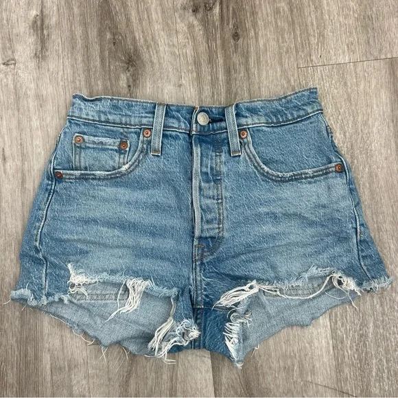 Levi’s 501 Jean Shorts Medium Wash Button Fly Denim Americana Size 24 - Picture 4 of 7